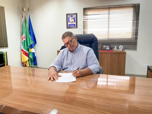 VICE-PREFEITO AGENOR DA ROCHA CORREA ASSUME INTERINAMENTE O EXECUTIVO MUNICIPAL