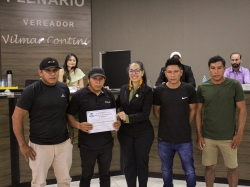 SESSÃO SOLENE DE ENTREGA DE HONRARIAS CELEBRA TRAJETÓRIAS DE DESTAQUE EM GAÚCHA DO NORTE