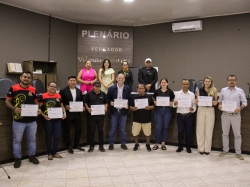 SESSÃO SOLENE DE ENTREGA DE HONRARIAS CELEBRA TRAJETÓRIAS DE DESTAQUE EM GAÚCHA DO NORTE